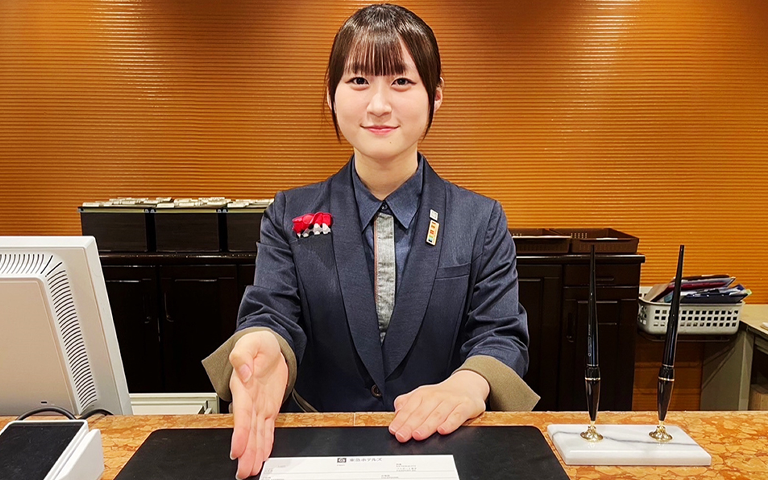 先輩からのメッセージ < 済美高等学校｜学業・スポーツ・芸術で未来を